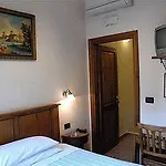 Margaret Hotel